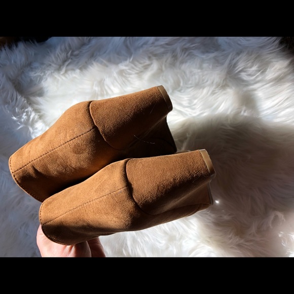 Lace-up Booties Size 8 - Picture 5 of 6